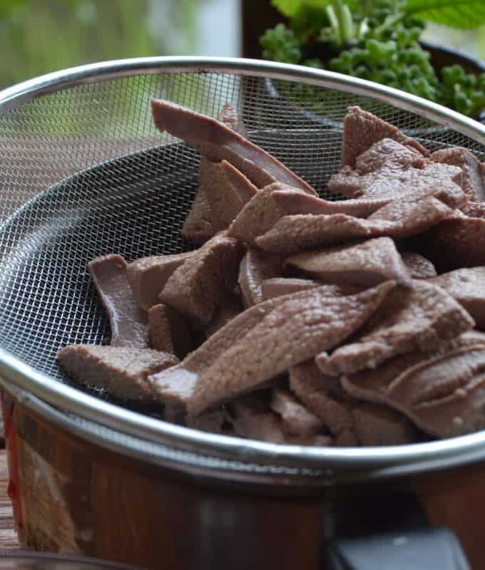 blanche the liver - nutrition adventures pork liver tab waan recipe (1)